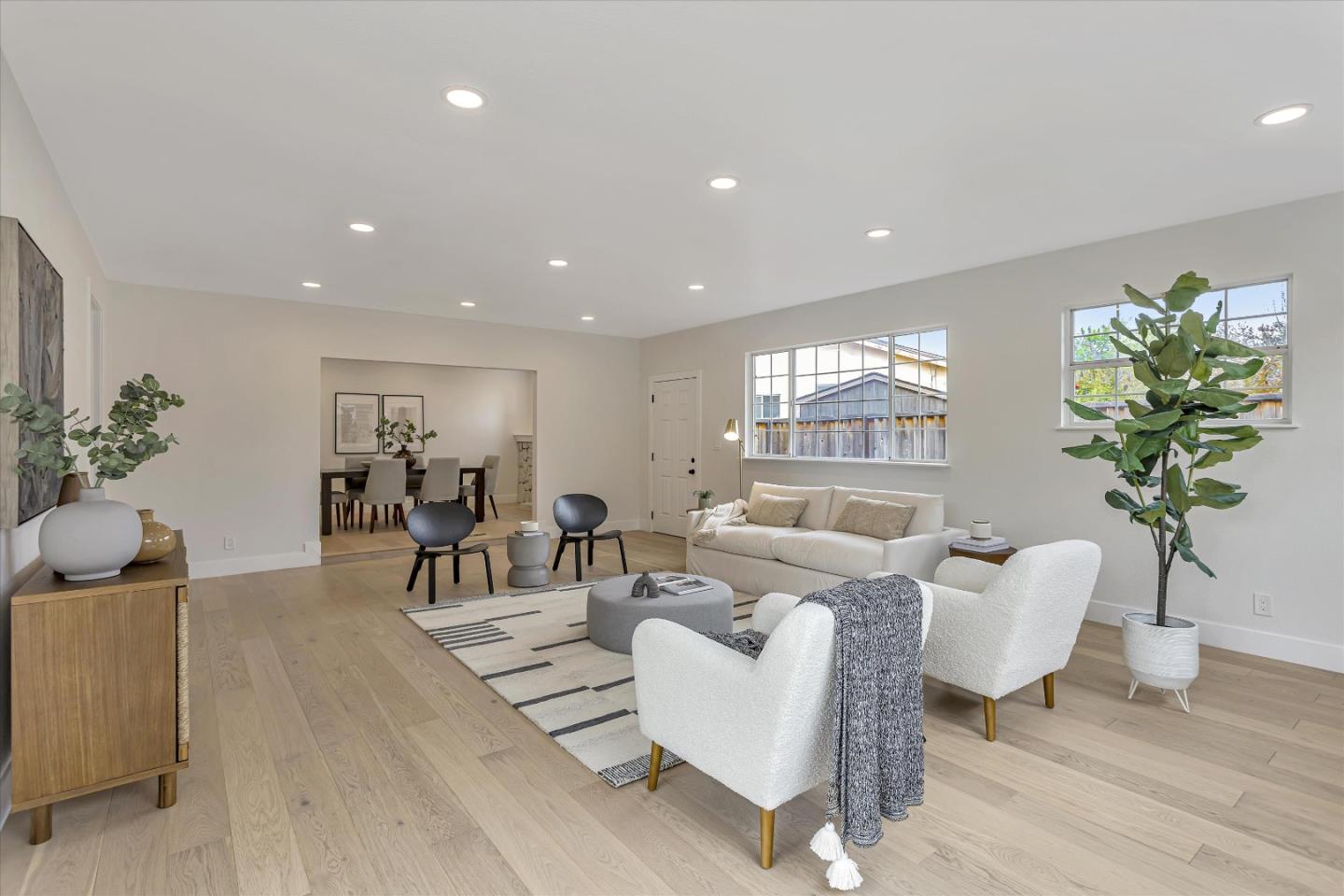 2860 Encinitas Court San Jose, CA 95132 - Photo 10 of 45 a living room with furniture