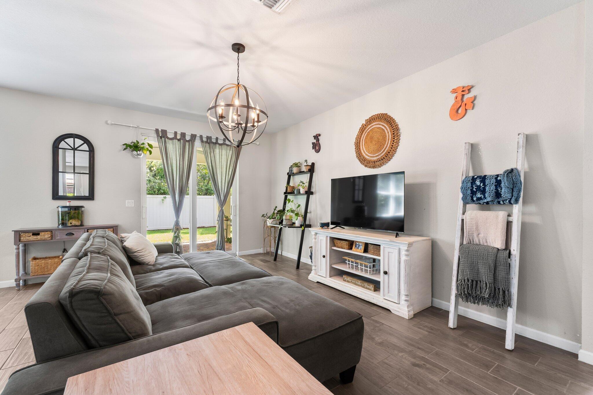 7162 Limestone Cay Road Jupiter, FL 33458 - Photo 11 of 42 040-7162LimestoneCayRd-Jupiter-SMALL