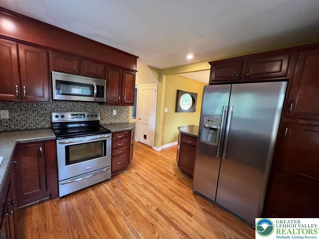 2218 Center Street Bethlehem, PA 18017 - Photo 8 of 38 Kitchen