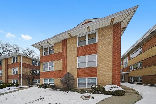 $210,000 | 6968 West Belmont Avenue, Unit 3, Chicago, IL 60634