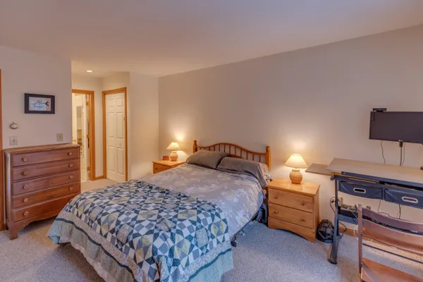 $775,000 | 16 Hillside Circle, Unit 2, Lincoln, NH 03251