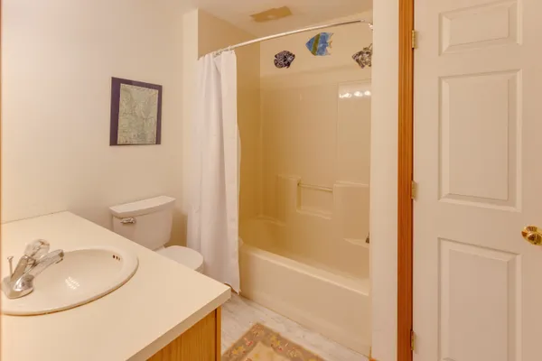 $775,000 | 16 Hillside Circle, Unit 2, Lincoln, NH 03251