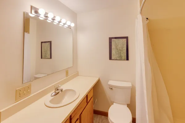 $775,000 | 16 Hillside Circle, Unit 2, Lincoln, NH 03251