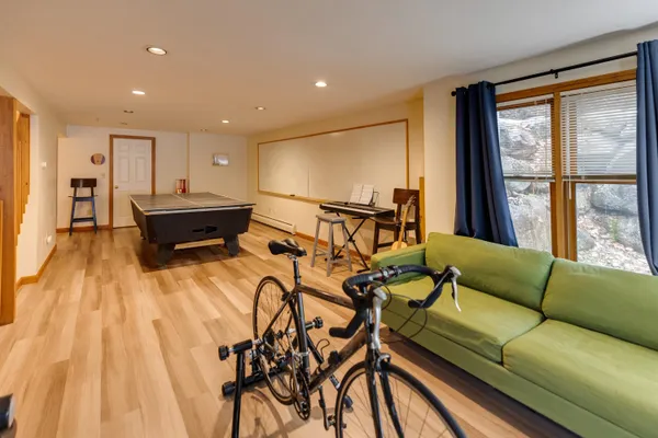 $775,000 | 16 Hillside Circle, Unit 2, Lincoln, NH 03251