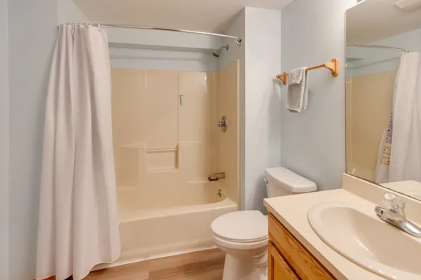 $775,000 | 16 Hillside Circle, Unit 2, Lincoln, NH 03251