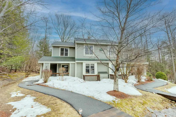 $775,000 | 16 Hillside Circle, Unit 2, Lincoln, NH 03251
