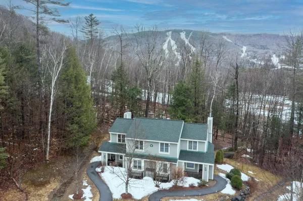 $775,000 | 16 Hillside Circle, Unit 2, Lincoln, NH 03251