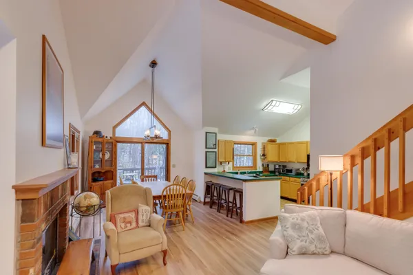 $775,000 | 16 Hillside Circle, Unit 2, Lincoln, NH 03251