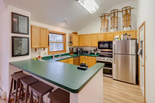 $775,000 | 16 Hillside Circle, Unit 2, Lincoln, NH 03251