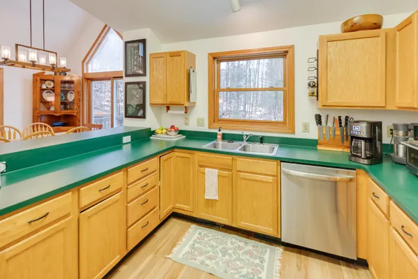 $775,000 | 16 Hillside Circle, Unit 2, Lincoln, NH 03251