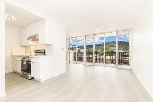 $355,000 | 2121 Algaroba Street, Unit 301, Honolulu, HI 96826