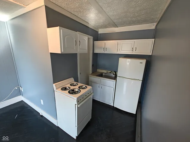 $595 | 116.5 Montgomery Street, Shelbyville, IN 46176