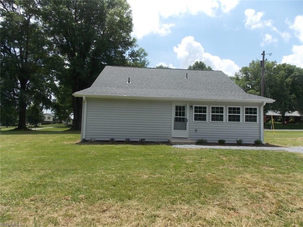 4224 Forbush Road East Bend, NC 27018 - Photo 6 of 24 Gallery Image 6