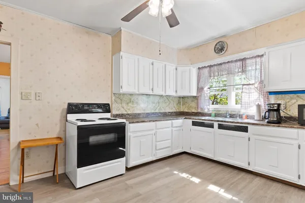$254,900 | 206 East Main Street, New Bloomfield, PA 17068