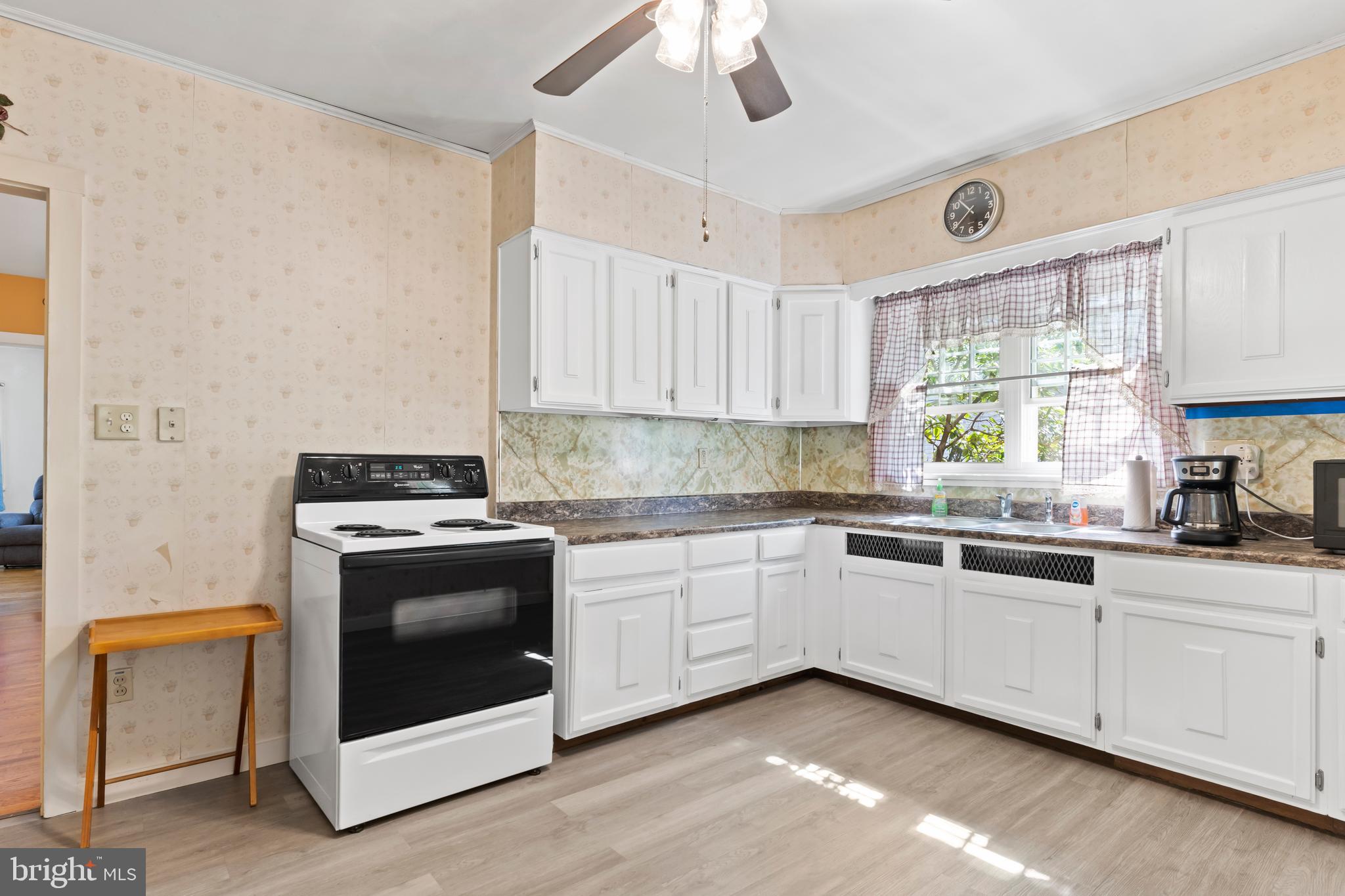 206 East Main Street New Bloomfield, PA 17068 - Photo 10 of 38 Freshly painted cabinets