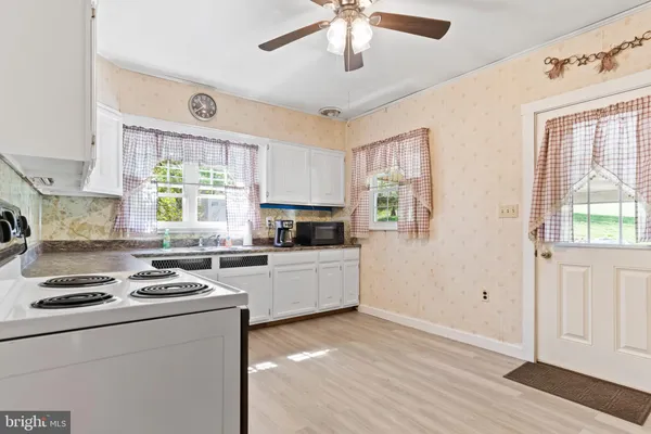 $254,900 | 206 East Main Street, New Bloomfield, PA 17068