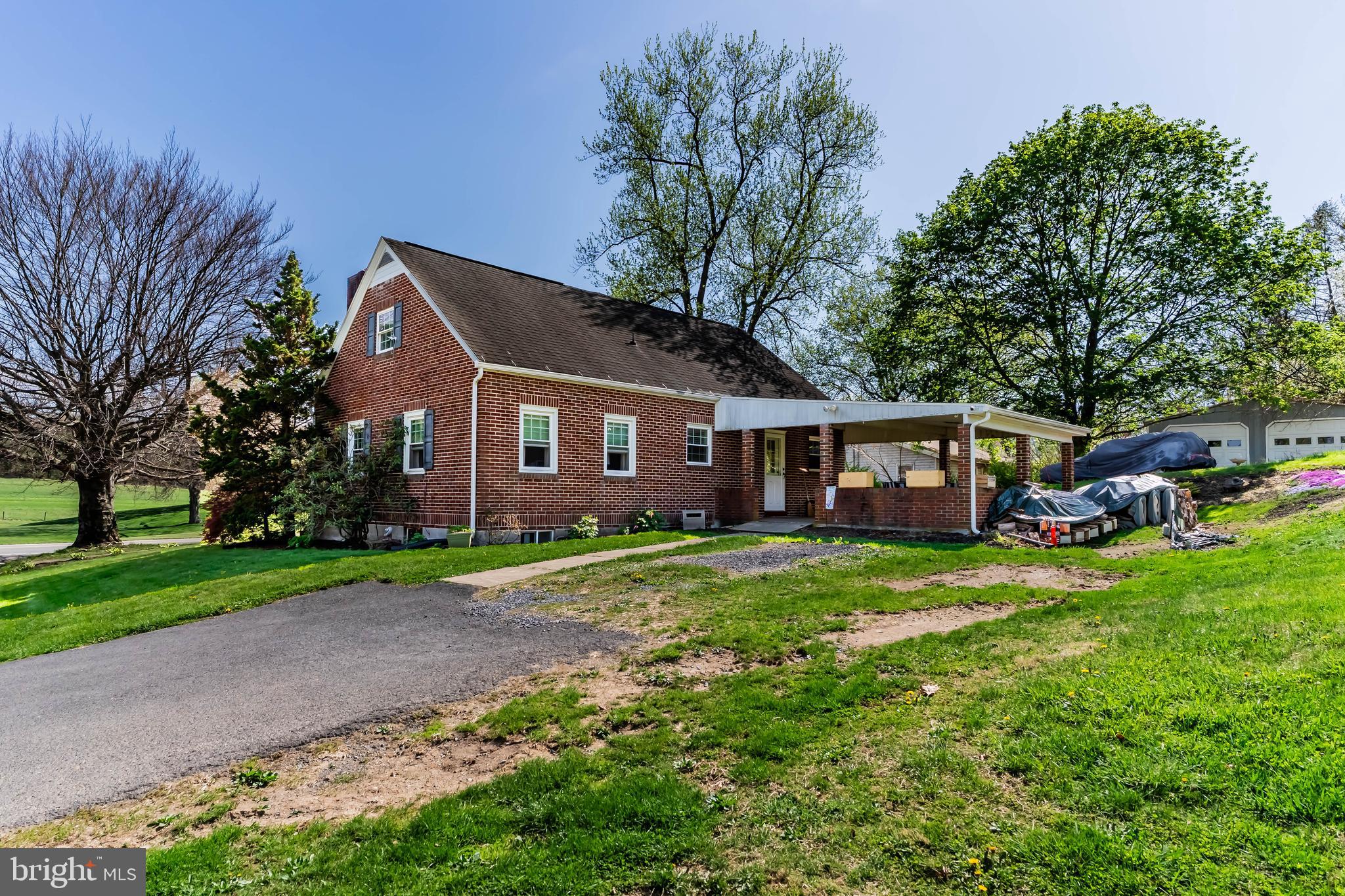 206 East Main Street New Bloomfield, PA 17068 - Photo 29 of 38 Rear view of home and covered back patio