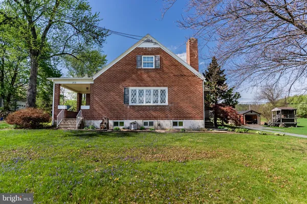 $254,900 | 206 East Main Street, New Bloomfield, PA 17068