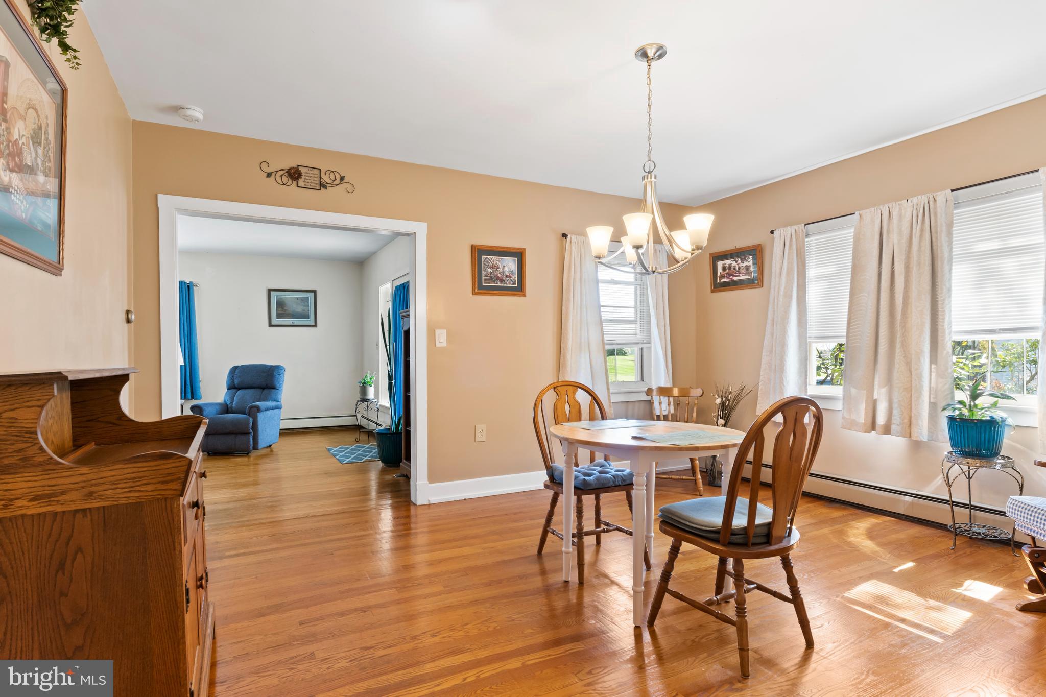 206 East Main Street New Bloomfield, PA 17068 - Photo 6 of 38 Dining room