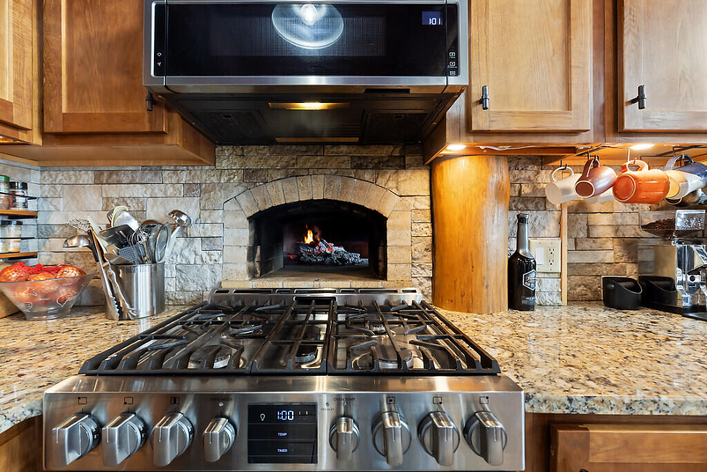41 White Fish Road Winslow, ME 04901 - Photo 7 of 67 39_BP5A2361_DxO_mls