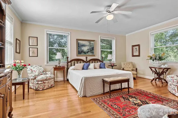$975,000 | 842 North Center Street, Hickory, NC 28601