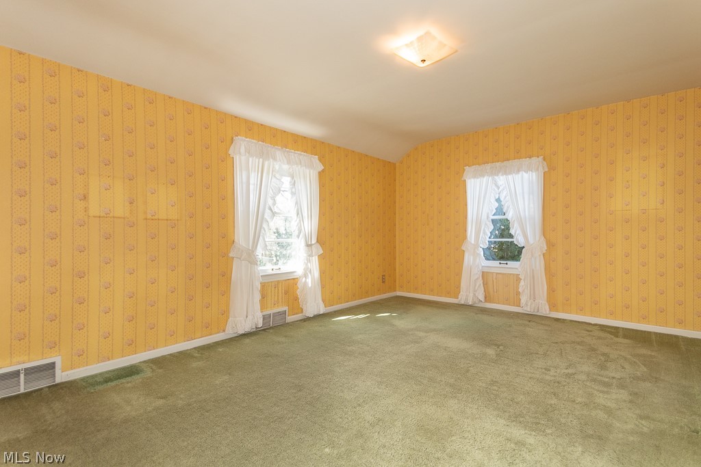 5258 East Farnhurst Road Cleveland, OH 44124 - Photo 21 of 39 Gallery Image 21
