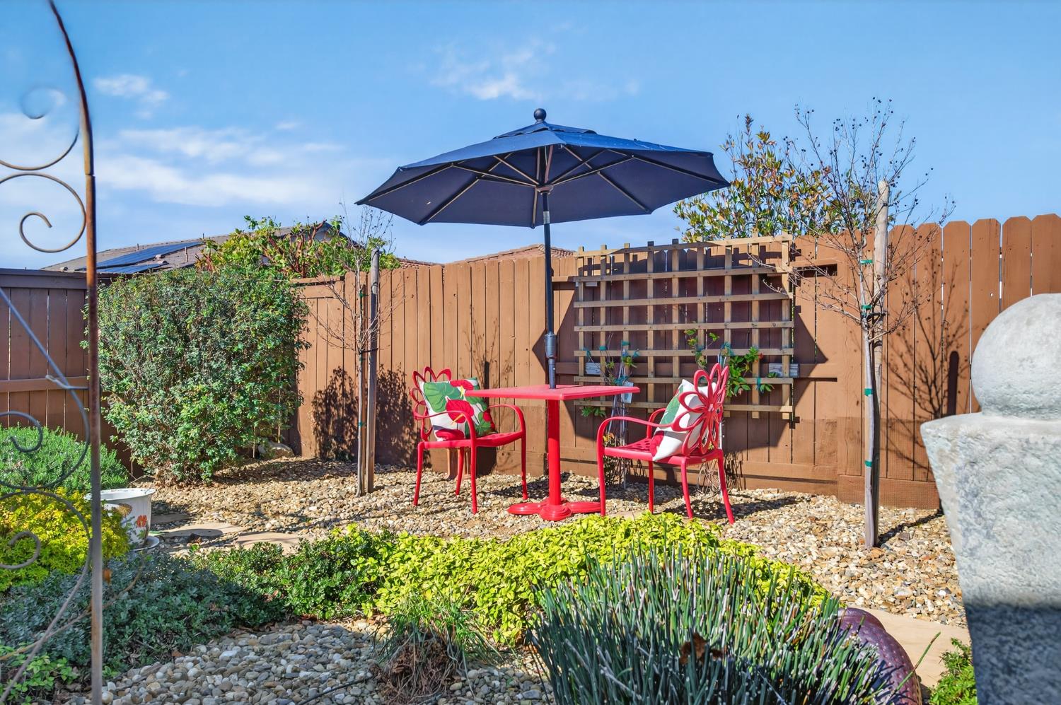 2007 Santa Rita Lane El Dorado Hills, CA 95762 - Photo 41 of 51 a view of a chairs and table in the patio