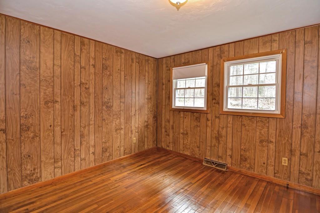 57 Torrey Road Sutton, MA 01590 - Photo 11 of 23