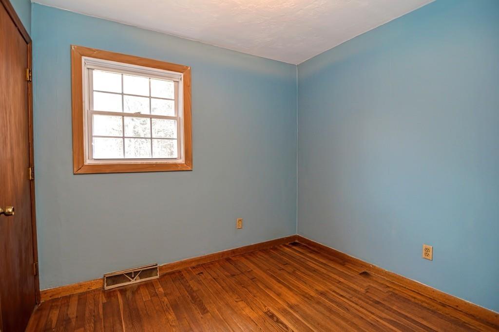 57 Torrey Road Sutton, MA 01590 - Photo 15 of 23