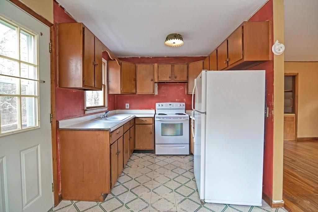 57 Torrey Road Sutton, MA 01590 - Photo 4 of 23