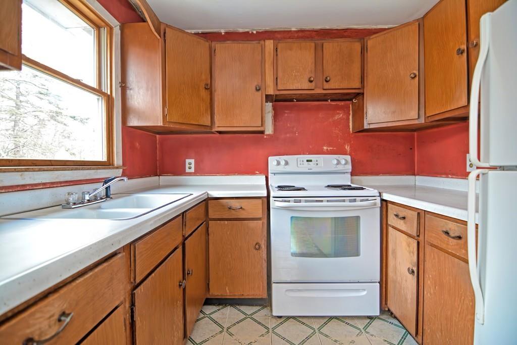57 Torrey Road Sutton, MA 01590 - Photo 5 of 23