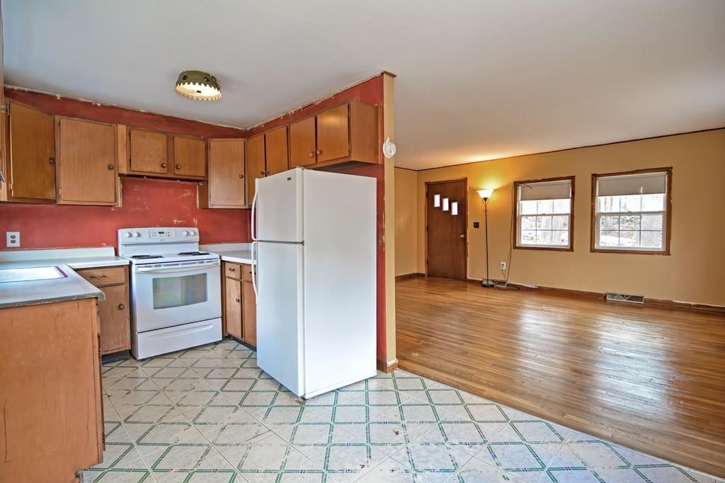 57 Torrey Road Sutton, MA 01590 - Photo 6 of 23