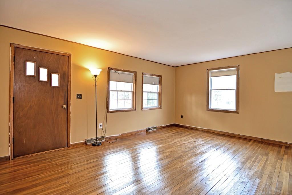 57 Torrey Road Sutton, MA 01590 - Photo 7 of 23