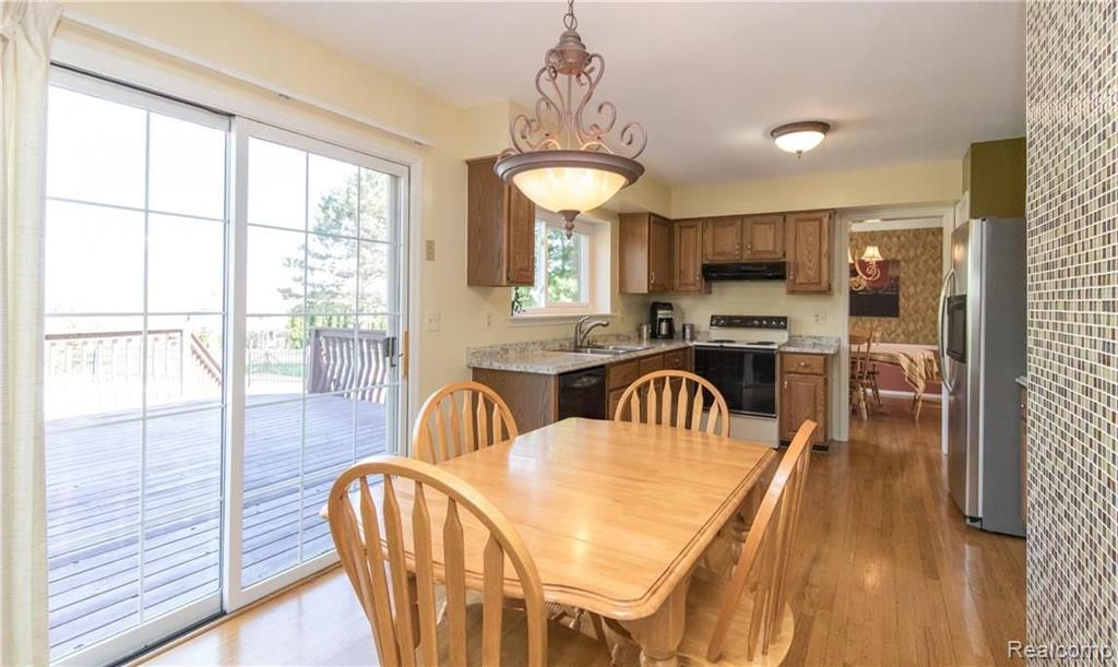 1158 Sandy Ridge Drive Rochester Hills, MI 48306 - Photo 16 of 33
