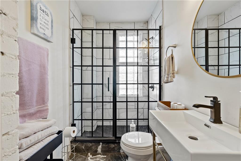 5241 Kent Way Pittsburgh, PA 15201 - Photo 12 of 25