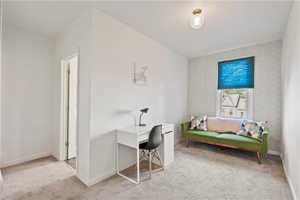 5241 Kent Way Pittsburgh, PA 15201 - Photo 15 of 25