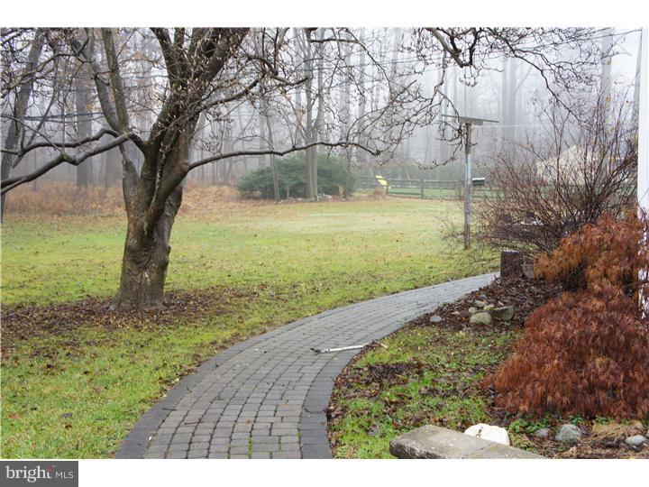 2897 Gradyville Road Broomall, PA 19008 - Photo 3 of 20 Gallery Image 3