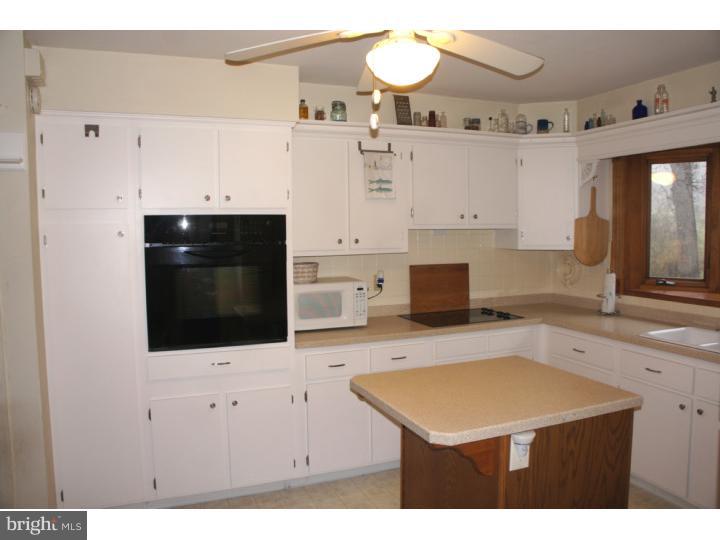 2897 Gradyville Road Broomall, PA 19008 - Photo 10 of 20 Gallery Image 10