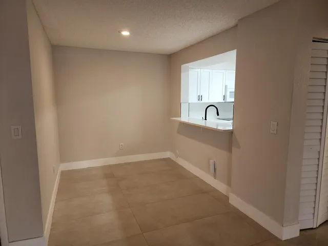 $1,650 | 1229 Southwest 46th Avenue, Unit 405, Pompano Beach, FL 33069