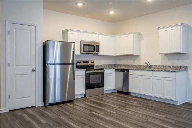 $2,150 | 2010 Ayla Drive, Douglasville, GA 30135