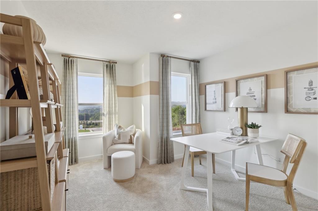 124 River Ridge Drive Coraopolis, PA 15108 - Photo 19 of 22 a dining room with furniture and a window
