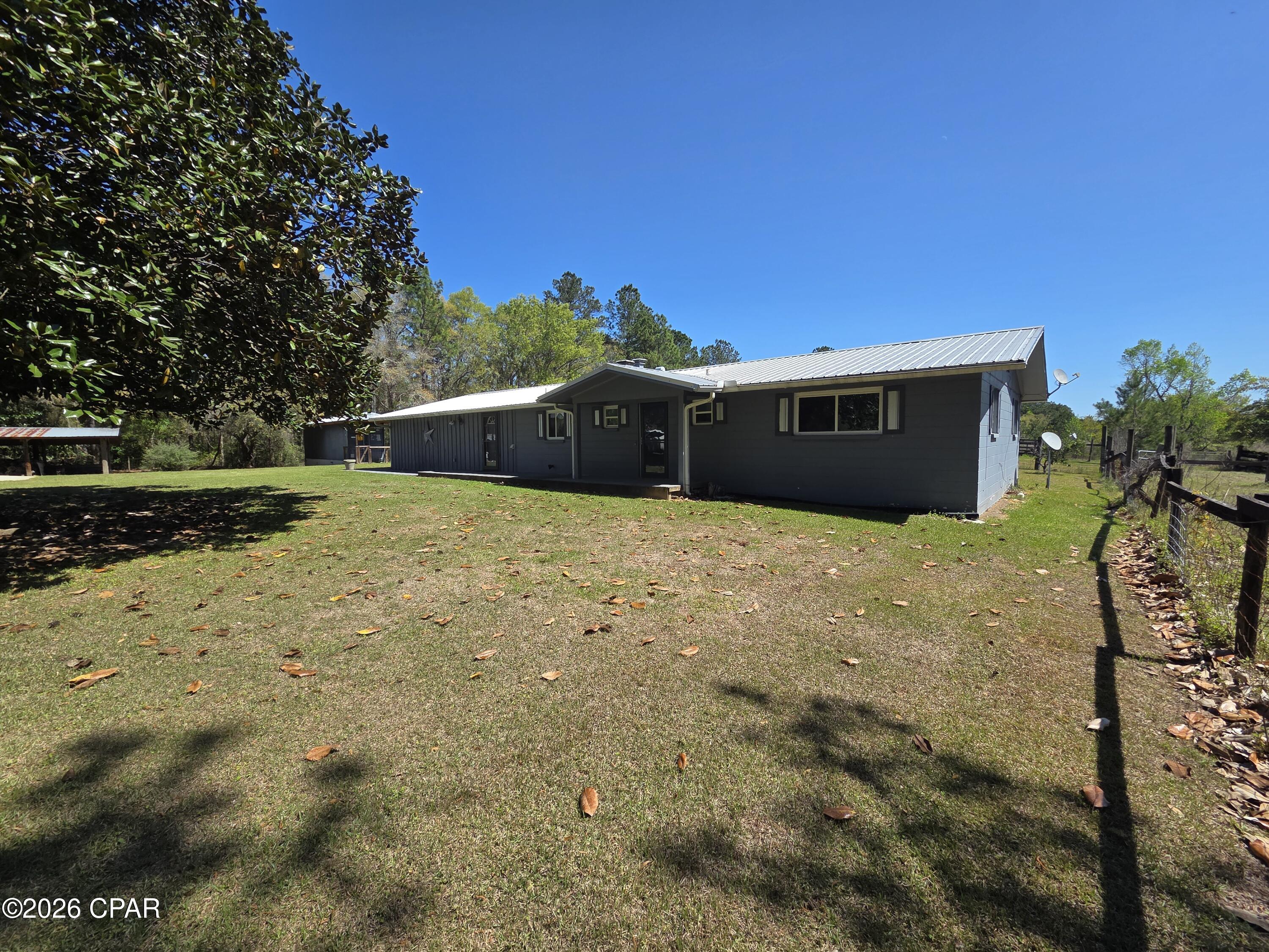 2491 River Road Caryville, FL 32427 - Photo 1 of 23