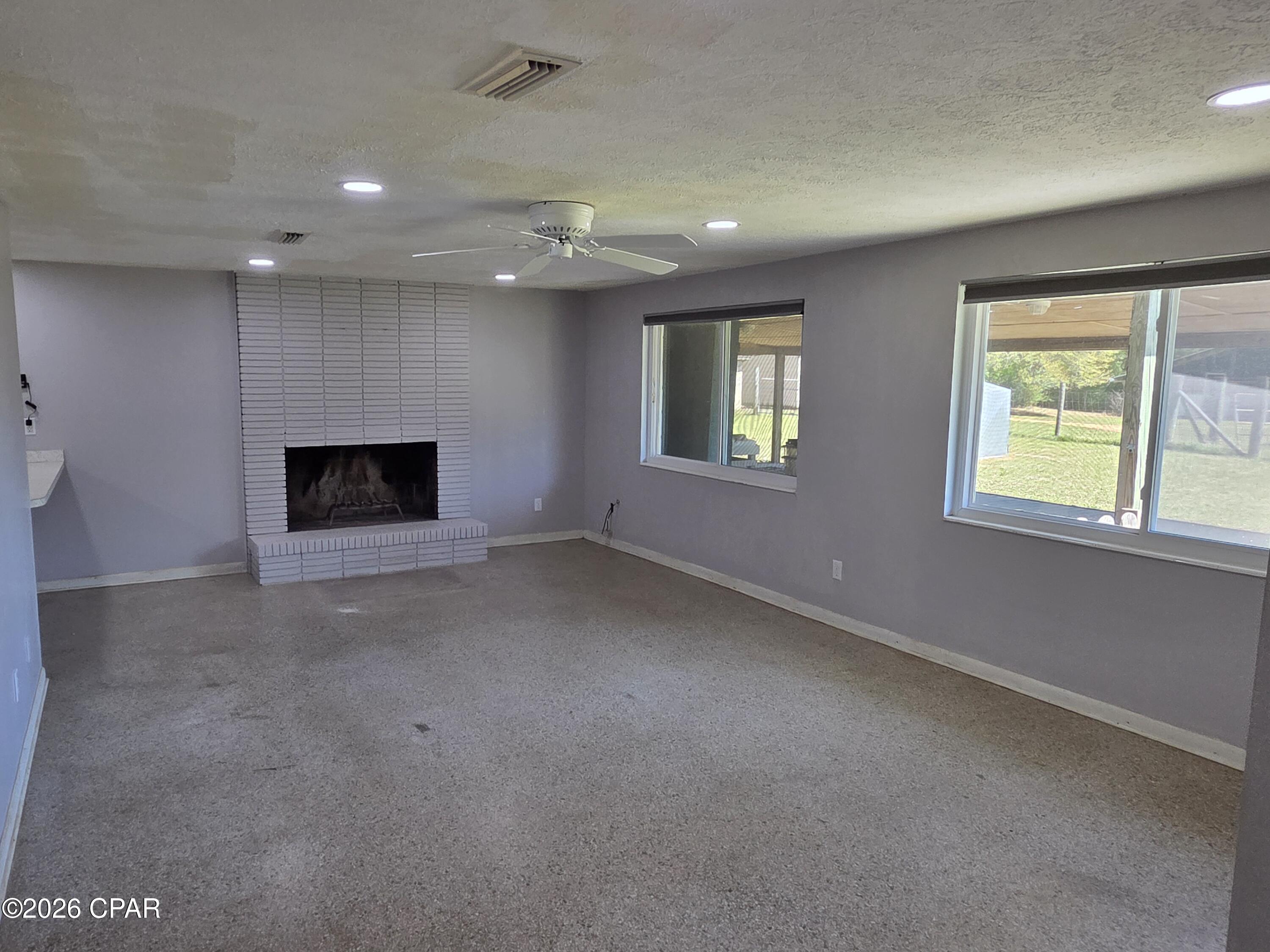 2491 River Road Caryville, FL 32427 - Photo 2 of 23