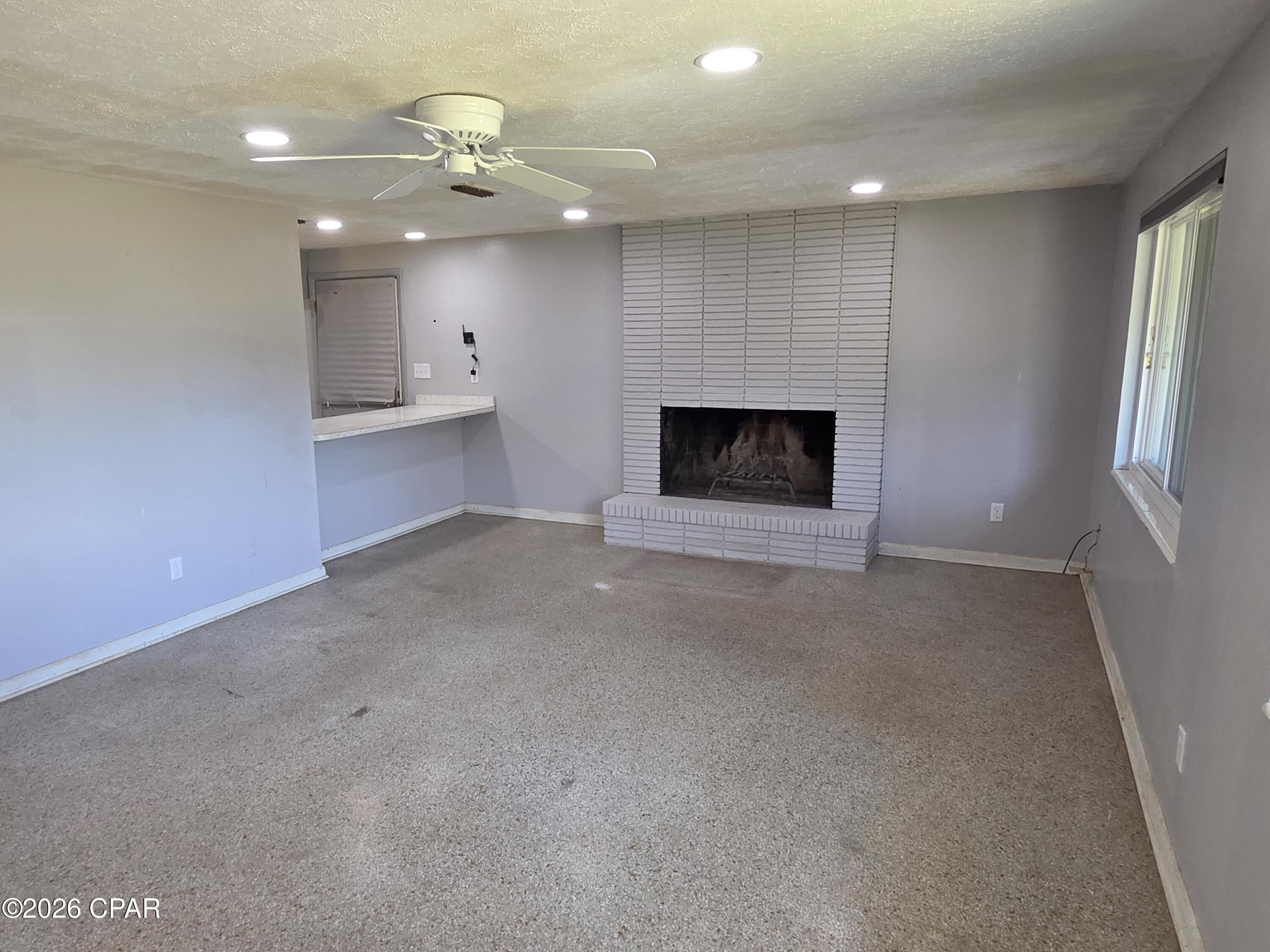 2491 River Road Caryville, FL 32427 - Photo 3 of 23