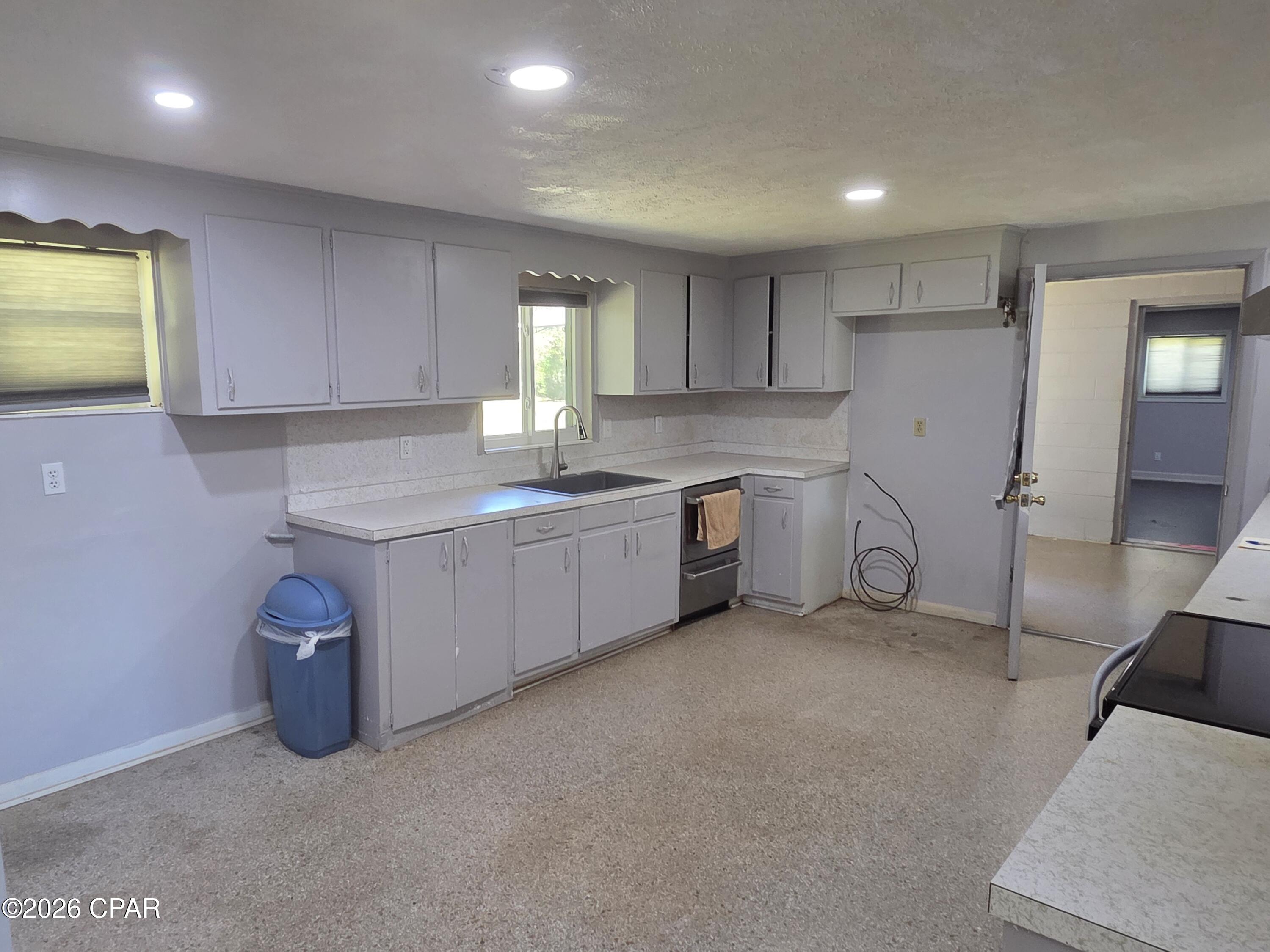 2491 River Road Caryville, FL 32427 - Photo 4 of 23