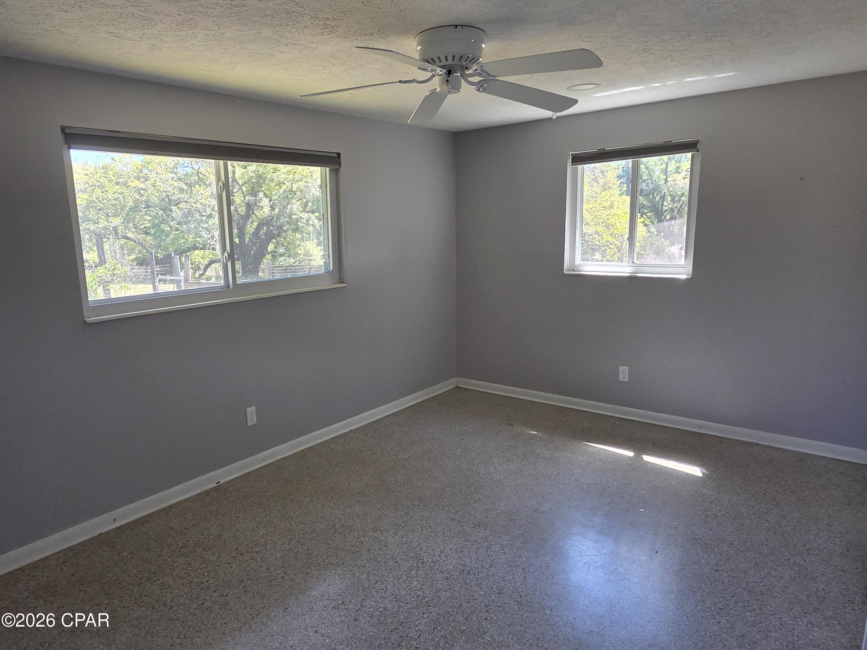 2491 River Road Caryville, FL 32427 - Photo 6 of 23