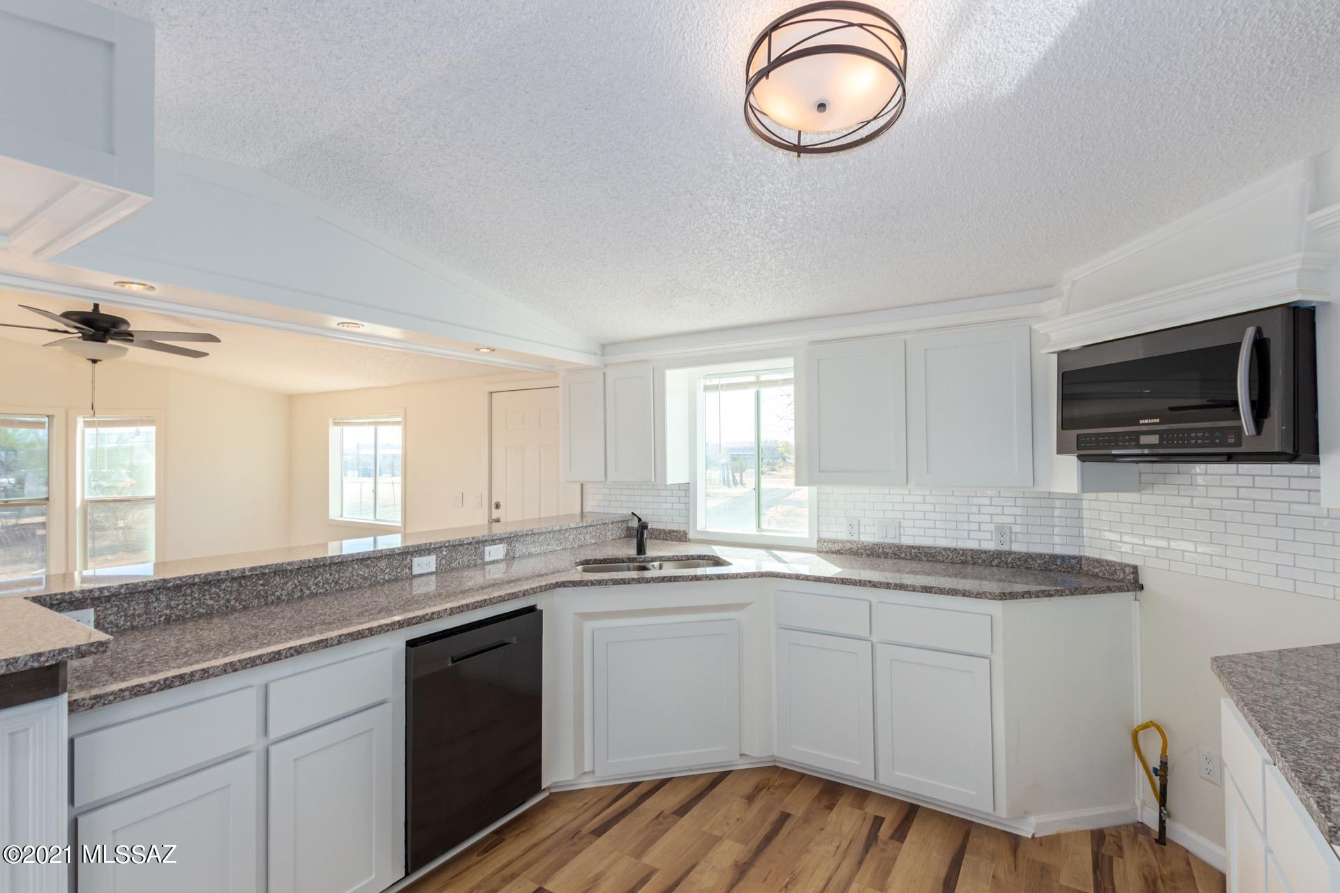 16840 West Moore Road Marana, AZ 85653 - Photo 16 of 26 Gallery Image 16