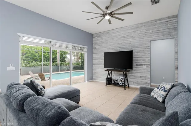 $789,000 | 2066 Mandarin Lane, Naples, FL 34120