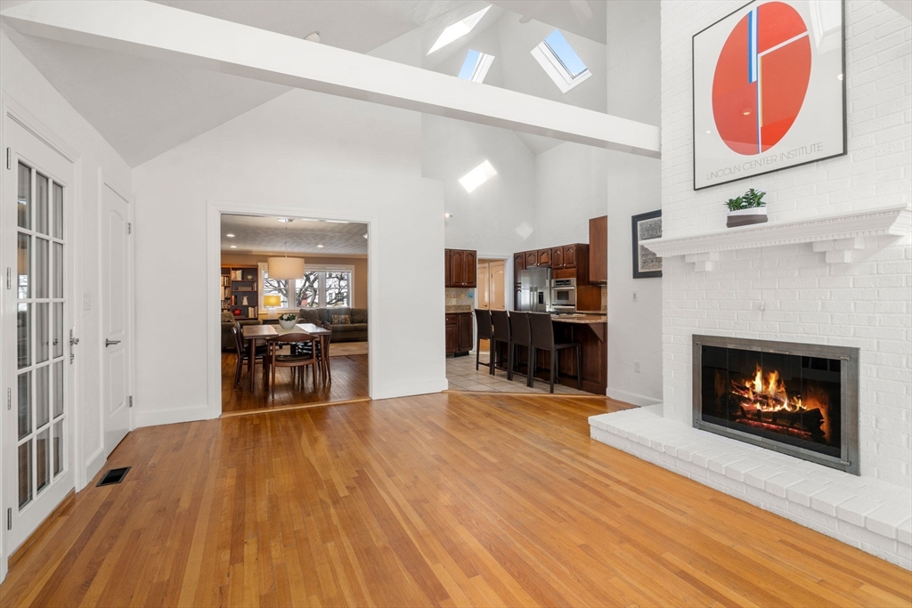 25 Mansfield Road Wellesley, MA 02481 - Photo 12 of 39