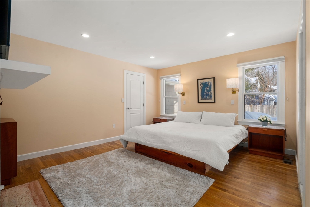 25 Mansfield Road Wellesley, MA 02481 - Photo 15 of 39